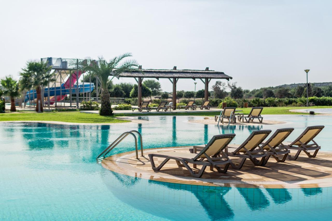 Thalassa Beach Family & Waterpark Resort Vokolidha Екстериор снимка