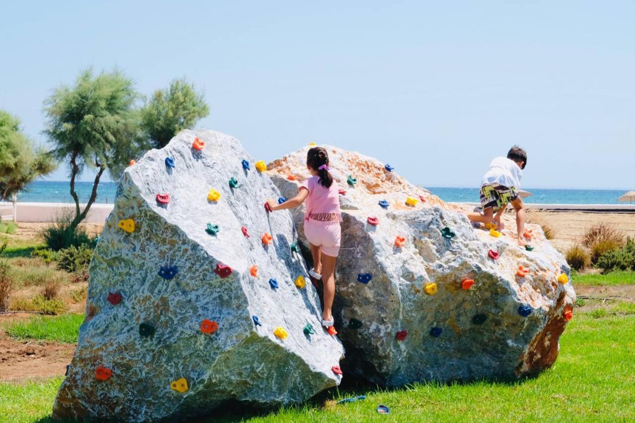 Thalassa Beach Family & Waterpark Resort Vokolidha Екстериор снимка