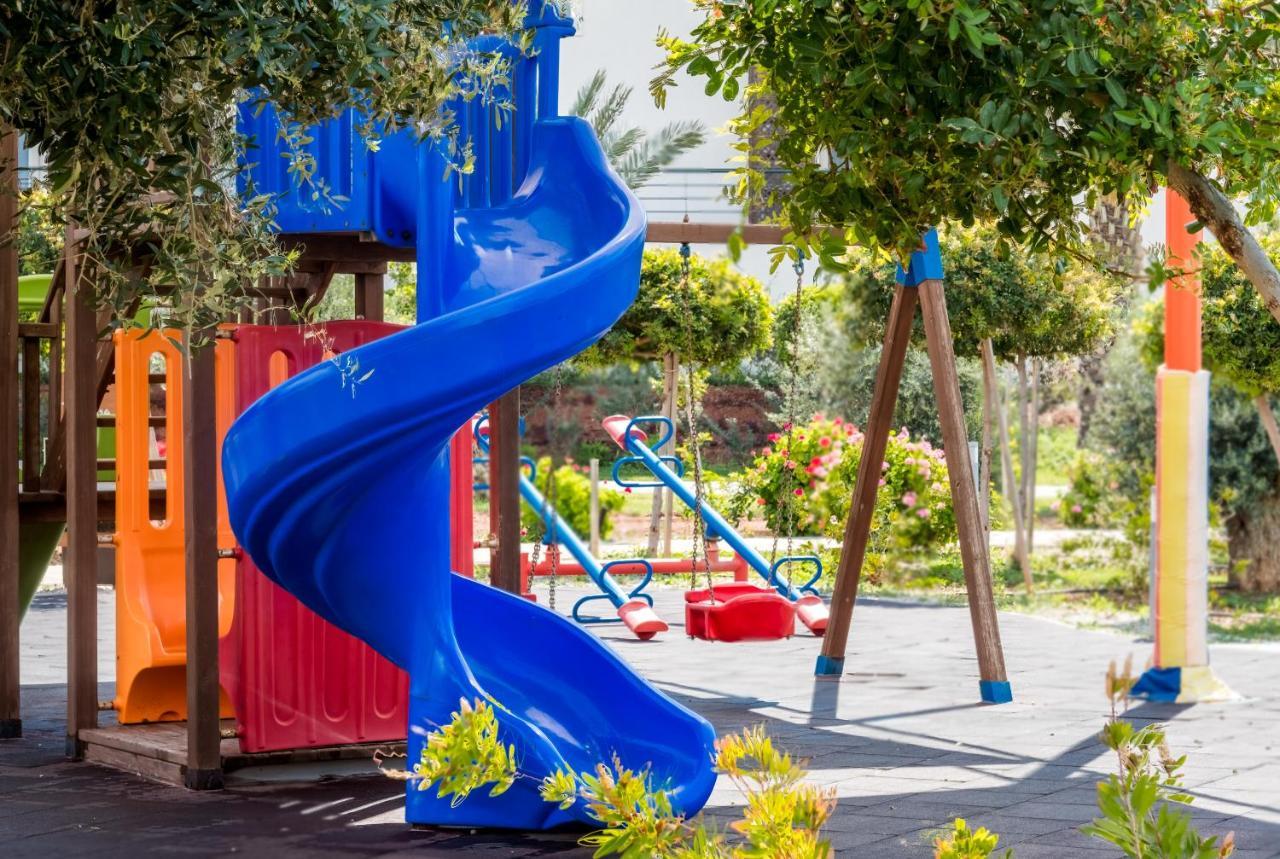 Thalassa Beach Family & Waterpark Resort Vokolidha Екстериор снимка