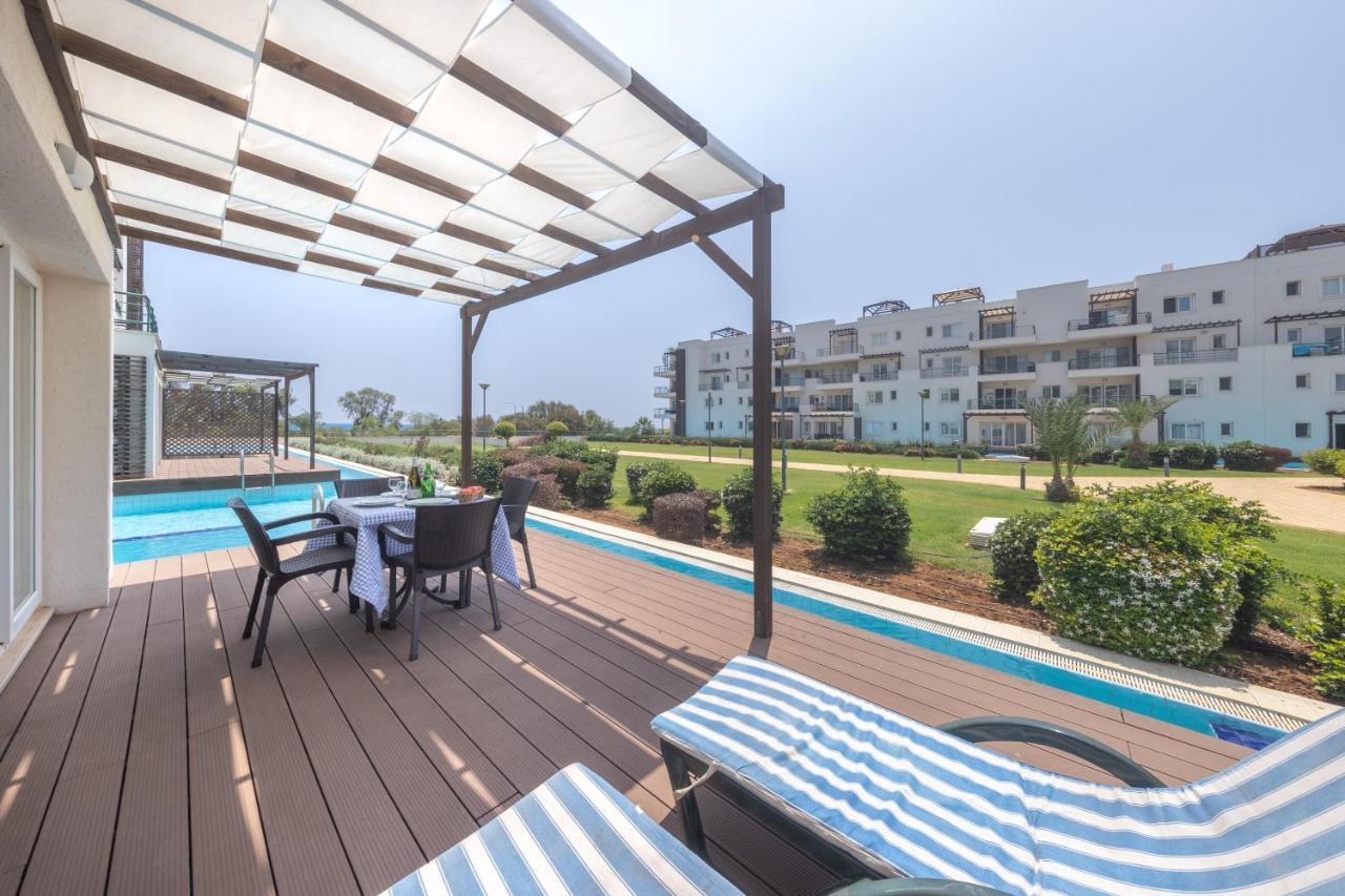 Thalassa Beach Family & Waterpark Resort Vokolidha Екстериор снимка