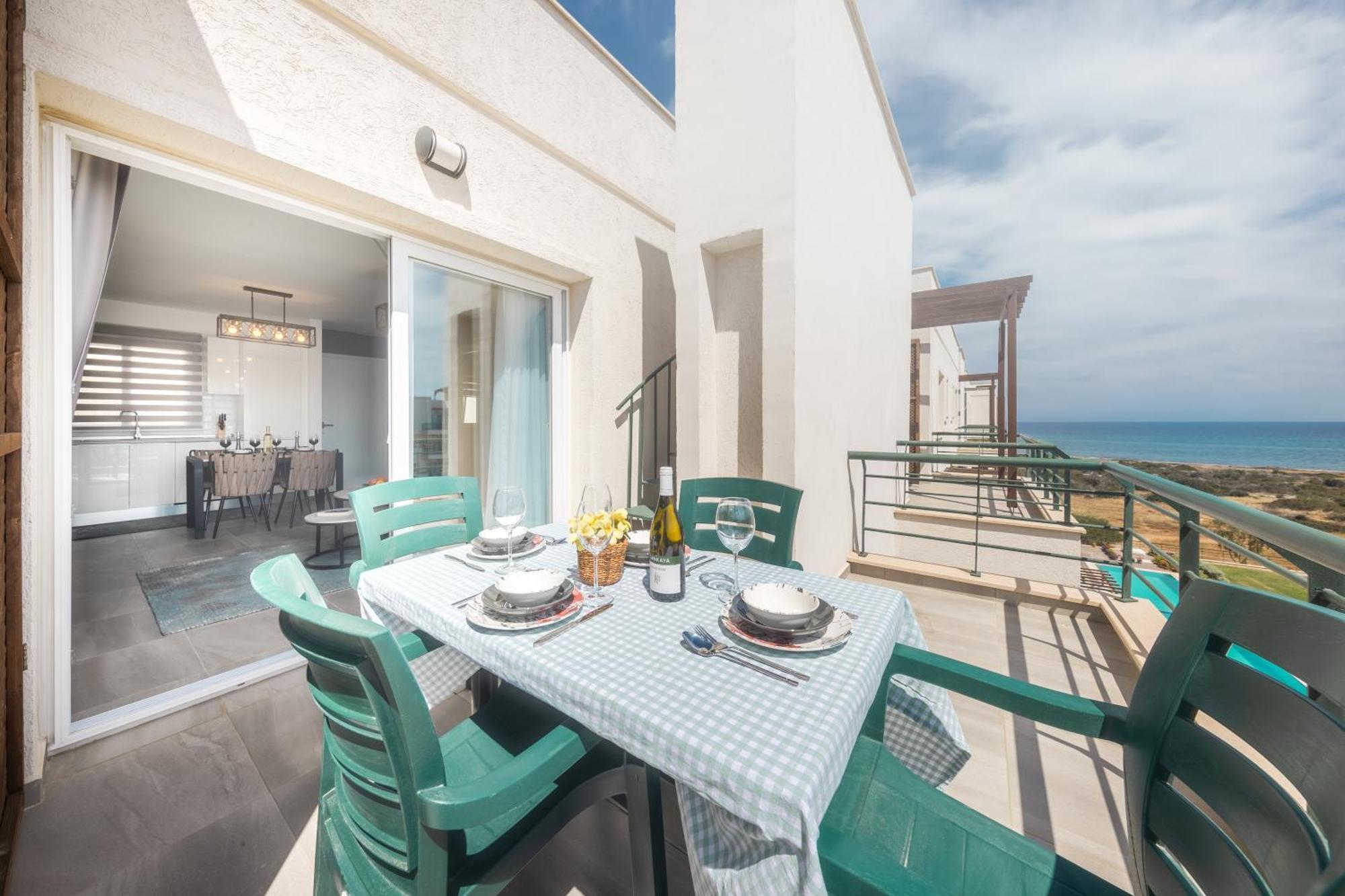 Thalassa Beach Family & Waterpark Resort Vokolidha Стая снимка